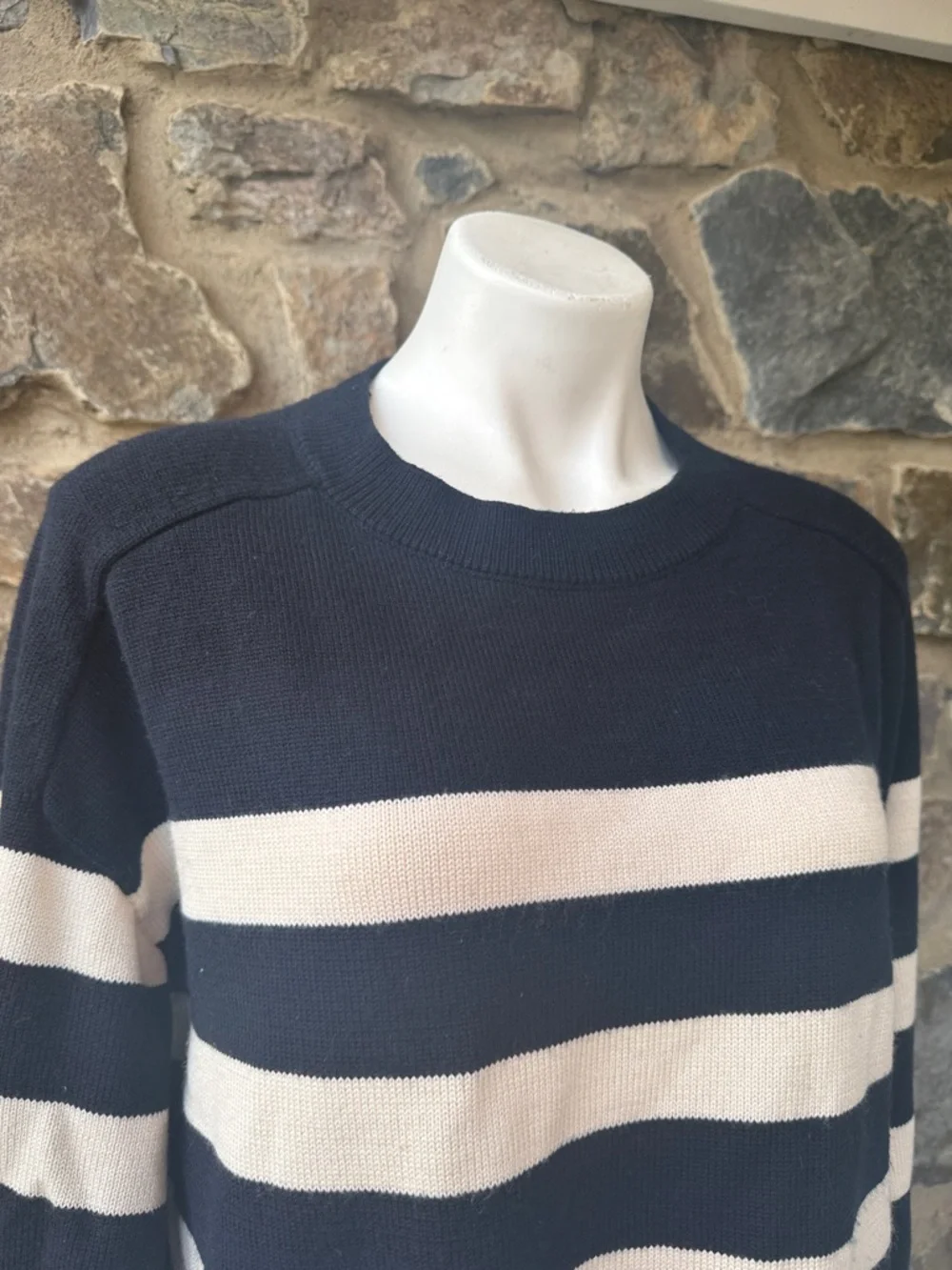 COS Oversized Striped Crewneck Jumper Sweater in Navy Blue & Cream Size Medium